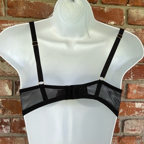 Victoria Secret very sexy padded demi animal print bra size 34D - Picture 3 of 6